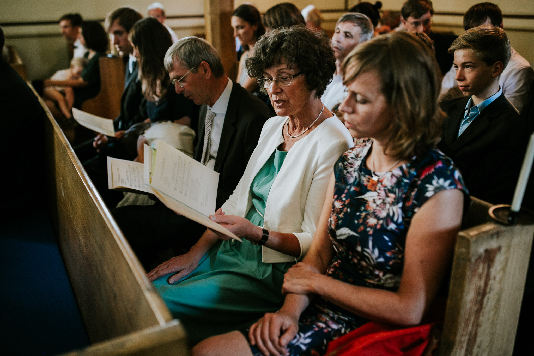 Gäste singen bei einer Hochzeit in Brandenburg