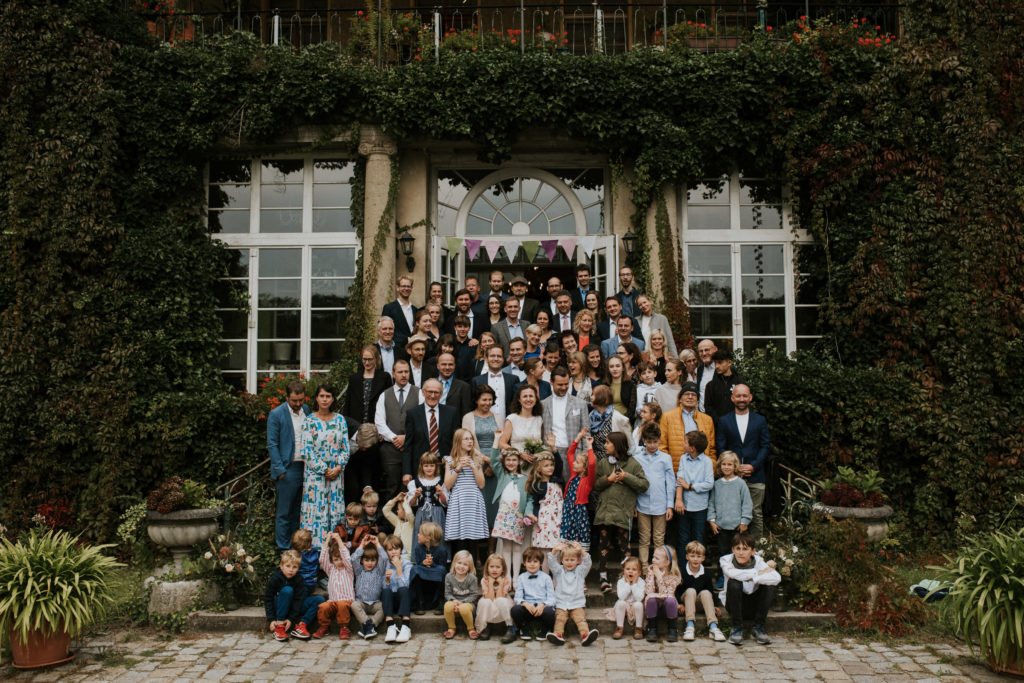 Gruppenfoto bei einer Hochzeit in Brandenburg in Tornow