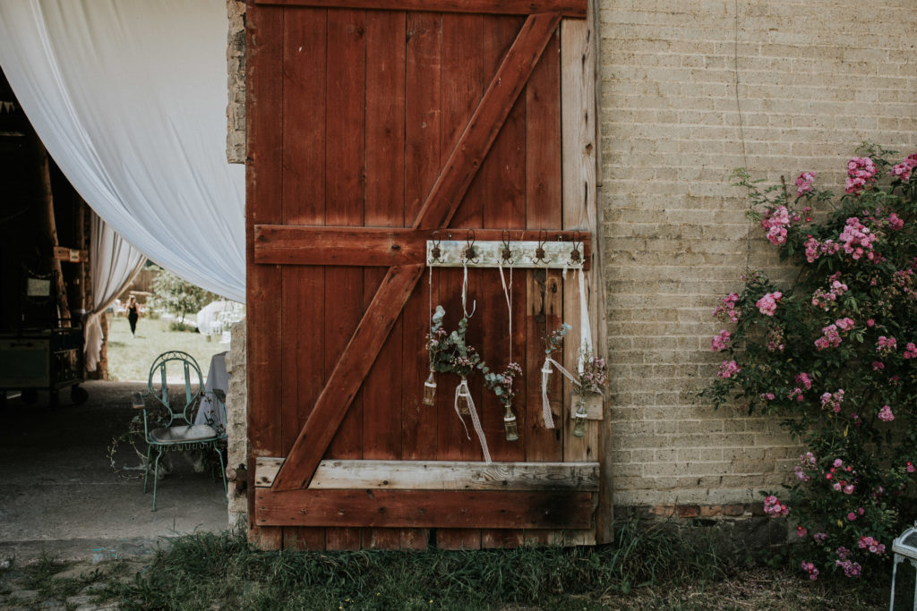 Rustikale Scheune bei einer Hochzeit in Jakobshagen